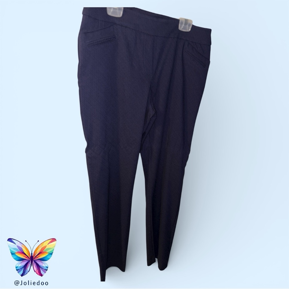 Reitmans Women's Navy Straight Leg pant Size 16 NEW without tag